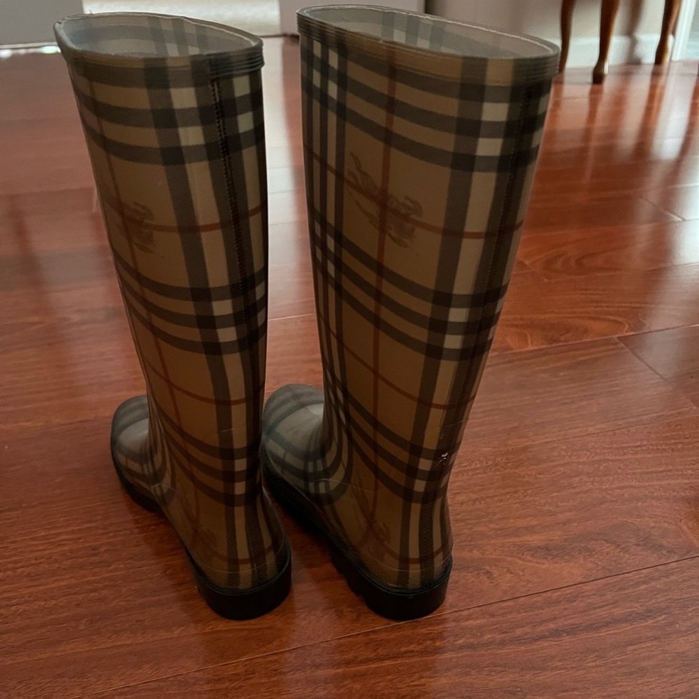 Authentic Burberry tall rain boots